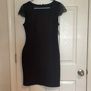 Simply Styled Black Dress with lace Sleeve
